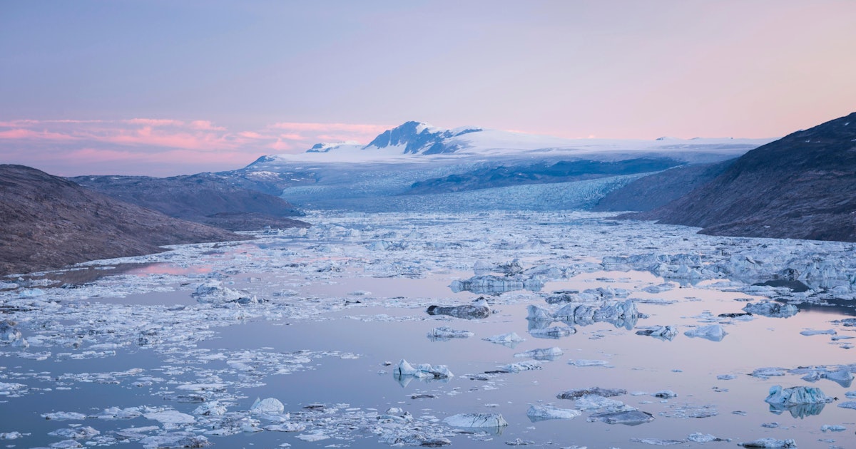 Greenland’s glacier melt comes from warmer water as well as warmer air, scientists find - Mic