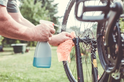 Clean public bikes before using them. 