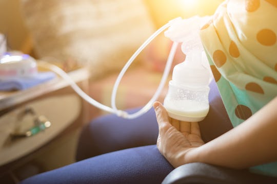 Automatic breast pump, mother pumping breast milk