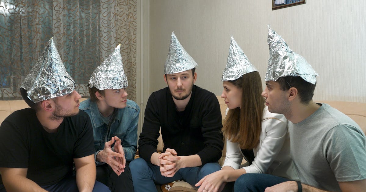 Наденьте шапочку из фольги