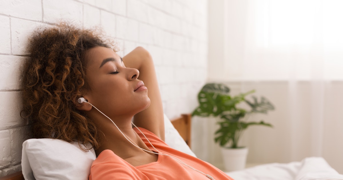 11 Audio Erotica Websites, Apps, & Podcasts That'll Heat Up Your Next Night In