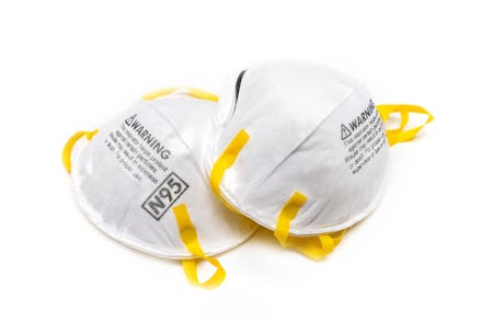 filtering face mask for covid-19 - protection factor for N95 - reduces wearer’s exposure to particle...