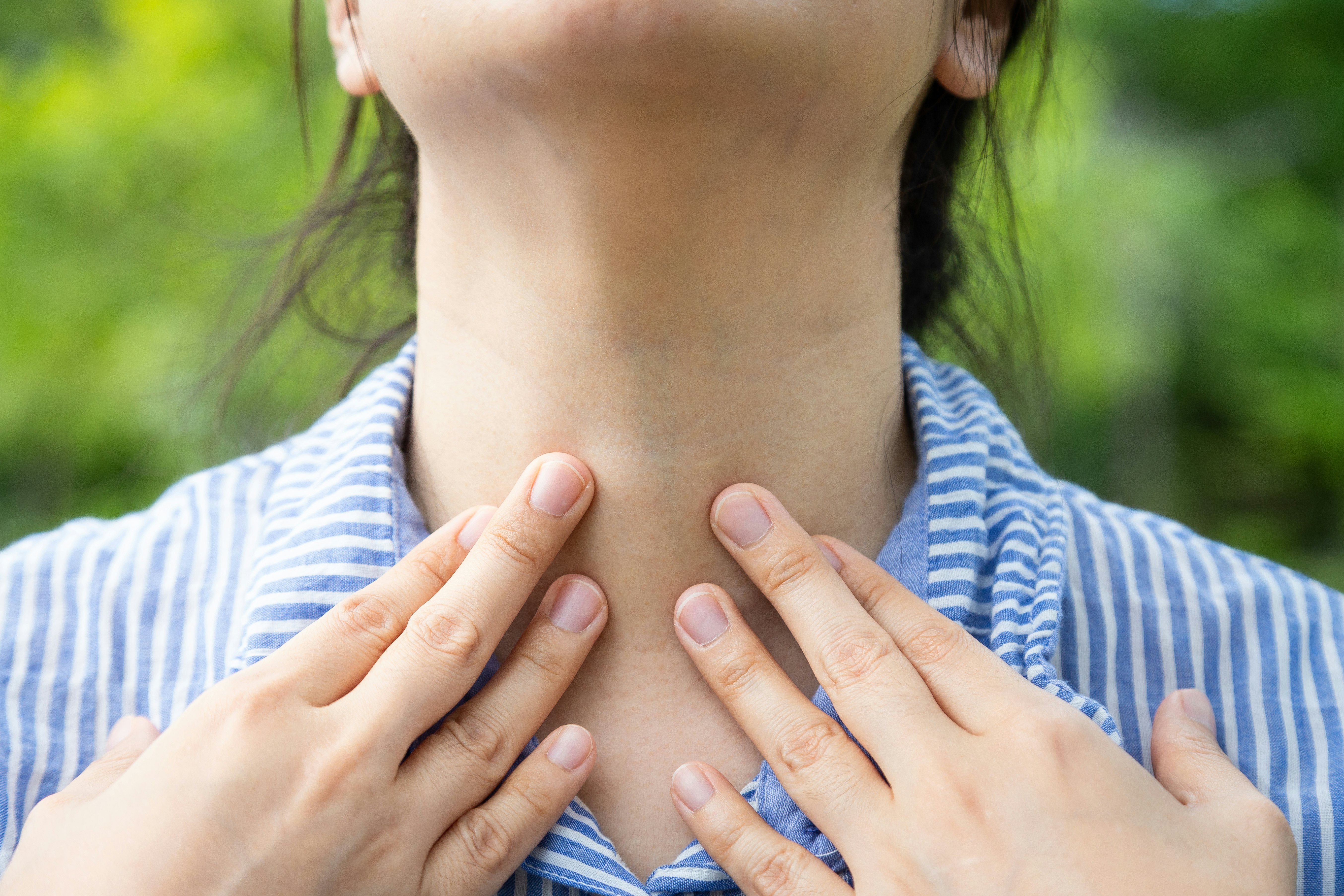 calcium stones deep in throat