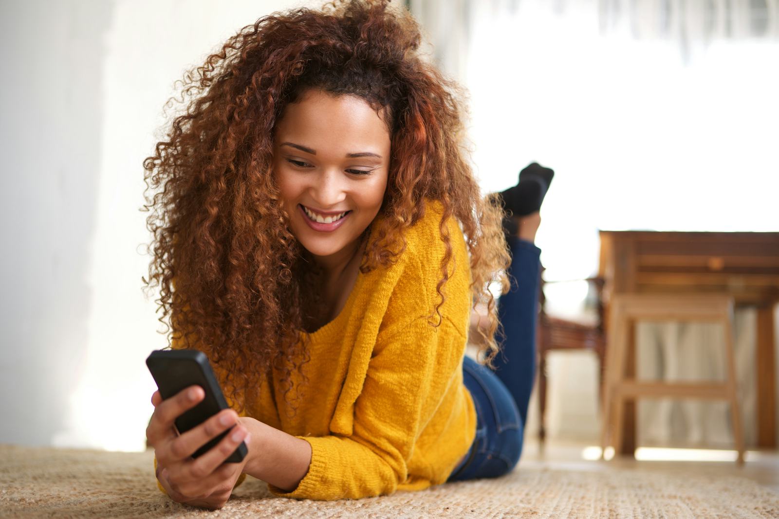 The 48 Best Opening Lines For Hinge That Spark Conversations