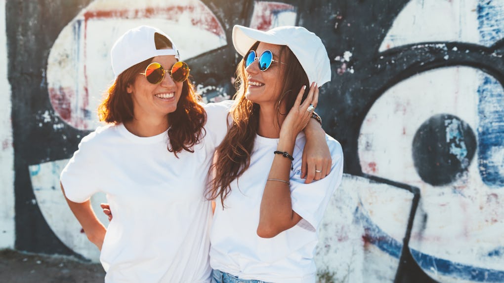 45 Twinning Captions For Friends Who Are On The Same Wavelength 45 Twinning Captions For Friends Who Are On The Same Wavelength