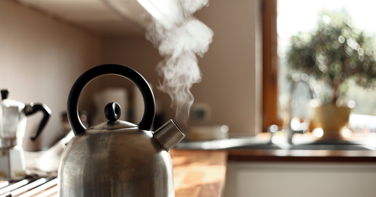 Why You Shouldn't Use Boiling Water To Make Tea