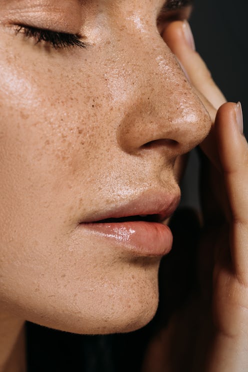 This fake freckles makeup trick from TikTok makes them look way more real, thanks to the softness.