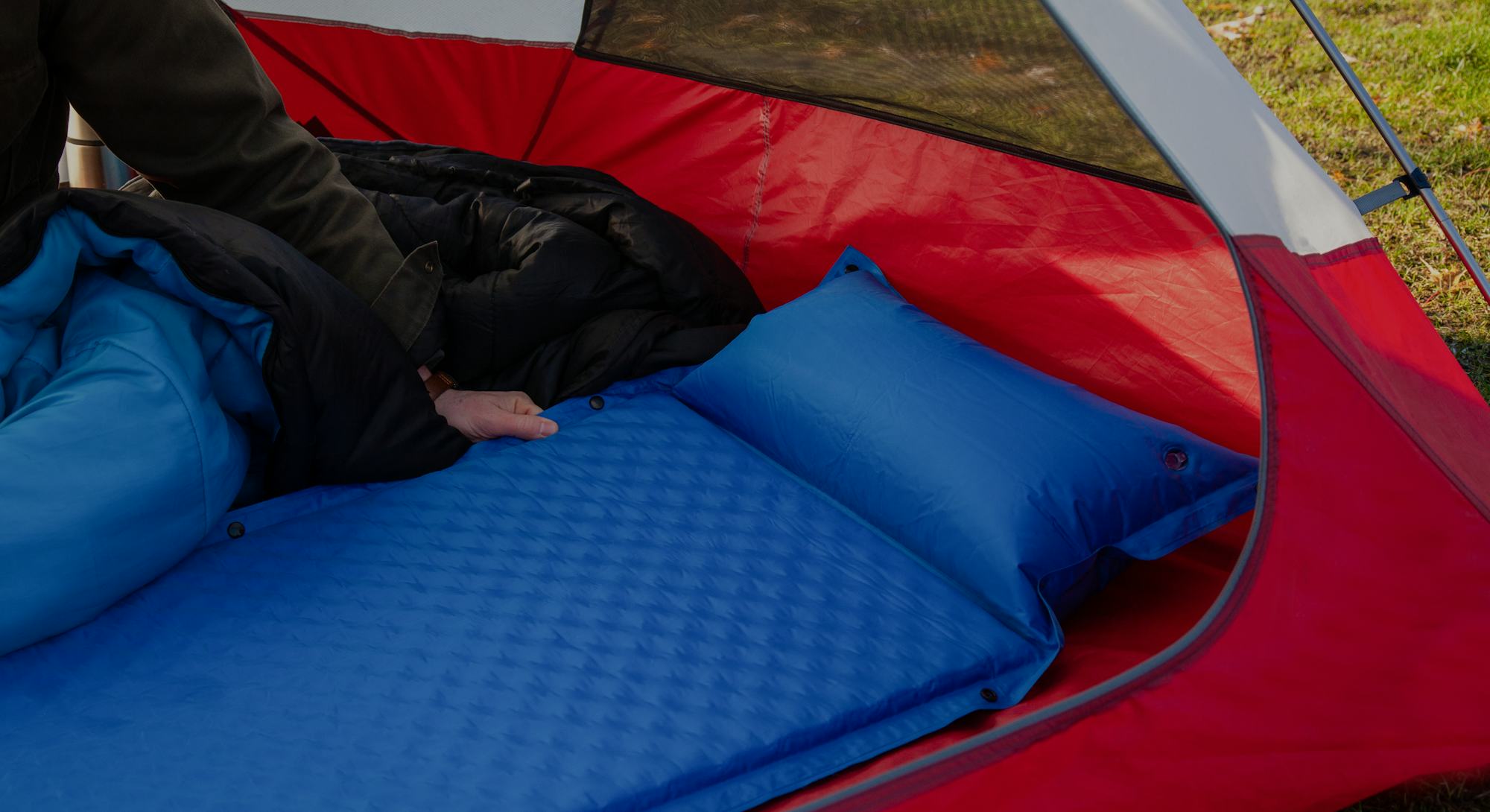 Best sleeping pads: inflatable vs. closed-cell comparisons