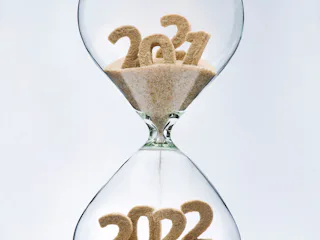These are the 14 best "Leaving 2019, Entering 2022" memes on Twitter right now.