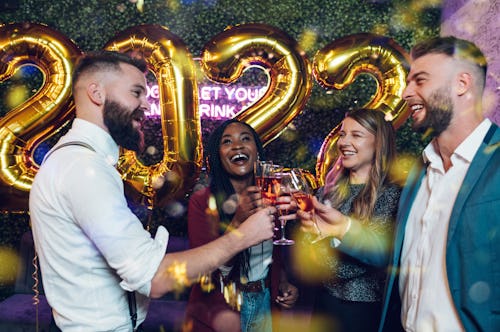 virtual parties are a cheap option for celebrating 2022.