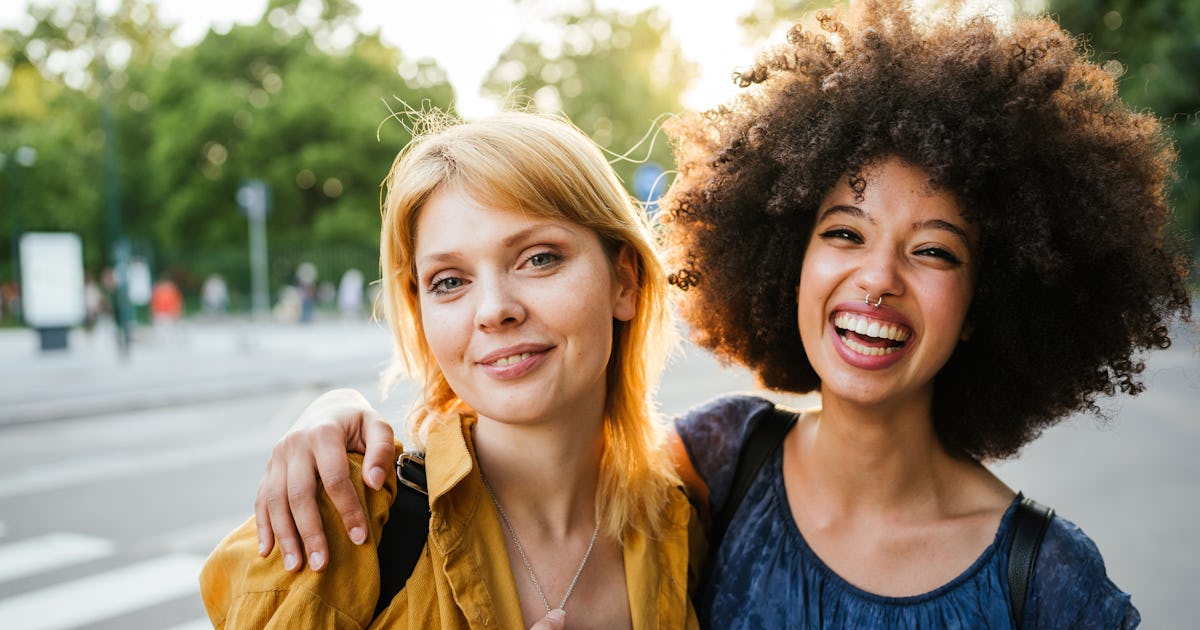 What Are the Qualities of a Good Friend? 11 Characteristics