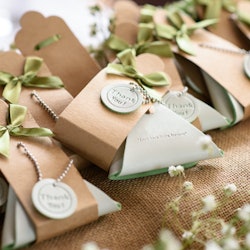 These personalized wedding favors will make your wedding guests feel special. 