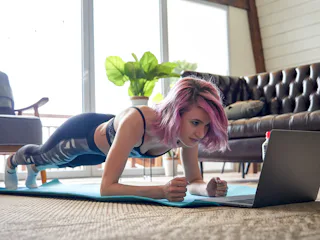 How to do core stability exercises, according to trainers.
