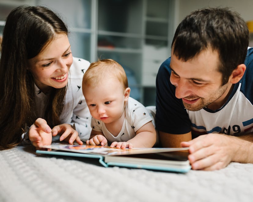 Giving children's books instead of cards is the perfect way to celebrate a baby shower.