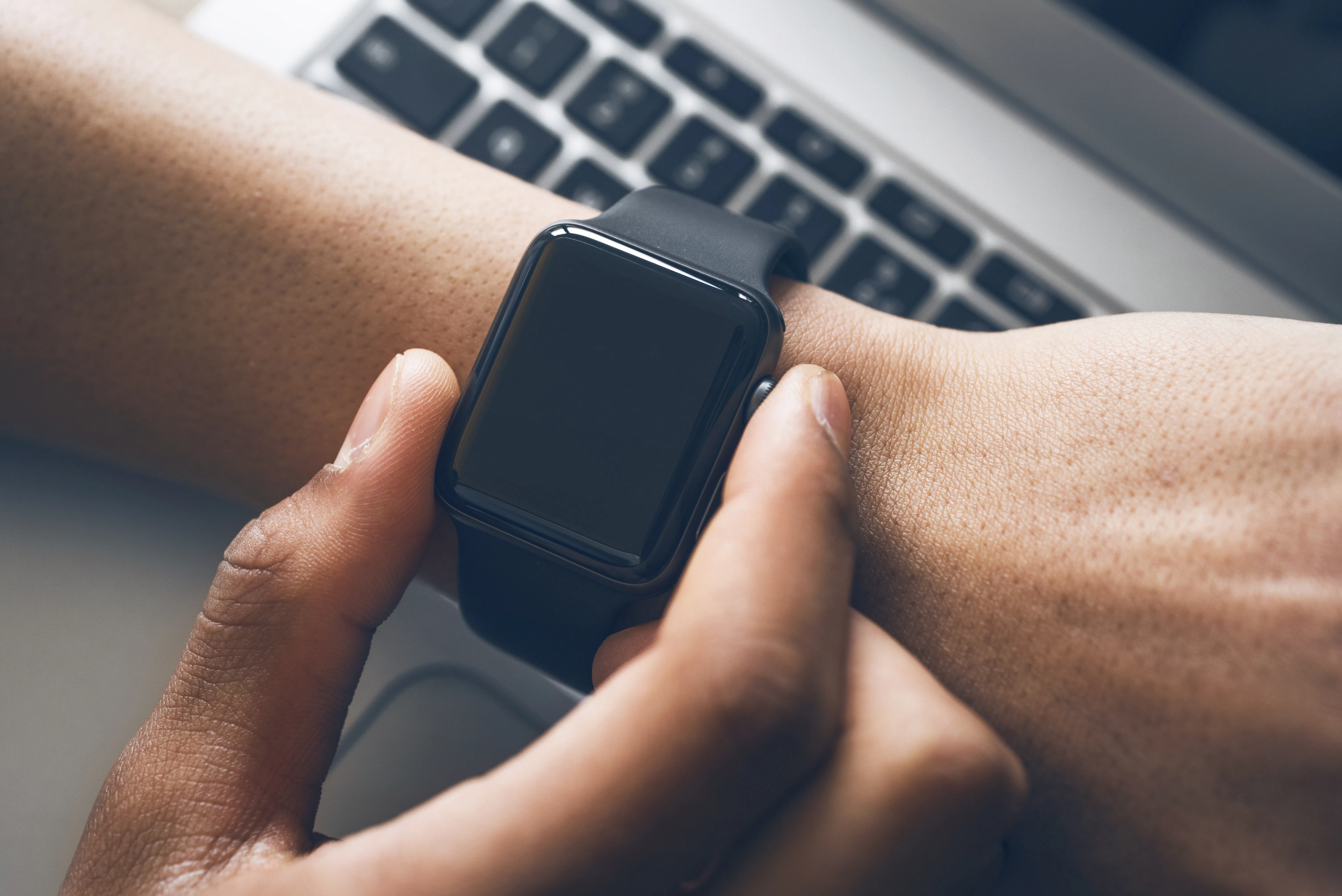 Huge leak shows off redesigned apple watch series 7