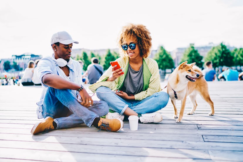 Consider it a red flag if your partner no longer wants to pay attention to your dog.