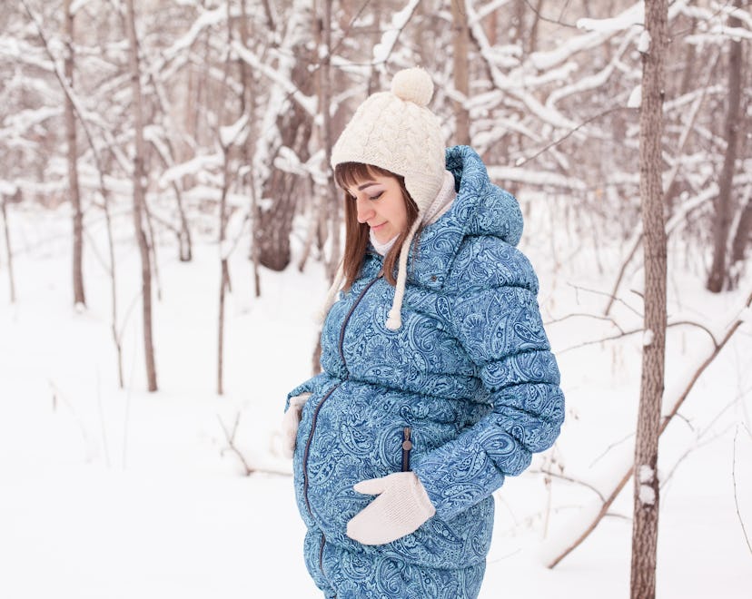 Snowboarding during pregnancy isn't exactly a great idea.