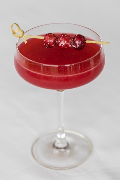 fall cocktail cranberry cooler