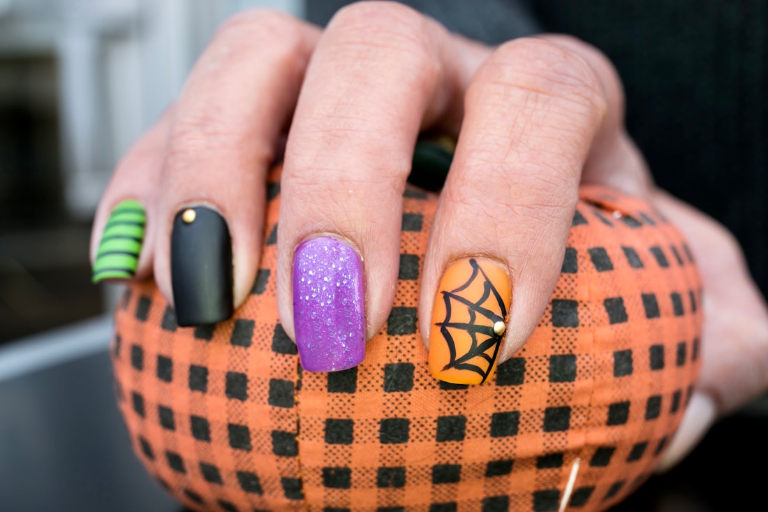 13 Halloween Nail Designs That Are Spooky & Glam