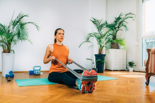 Physical therapists share their top recommended shoulder bursitis exercises.