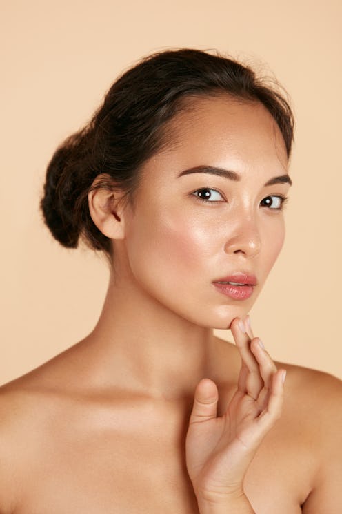 Bustle editors' favorite self-tanning drops for a gorgeous radiance.