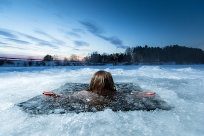 cold plunge bathing