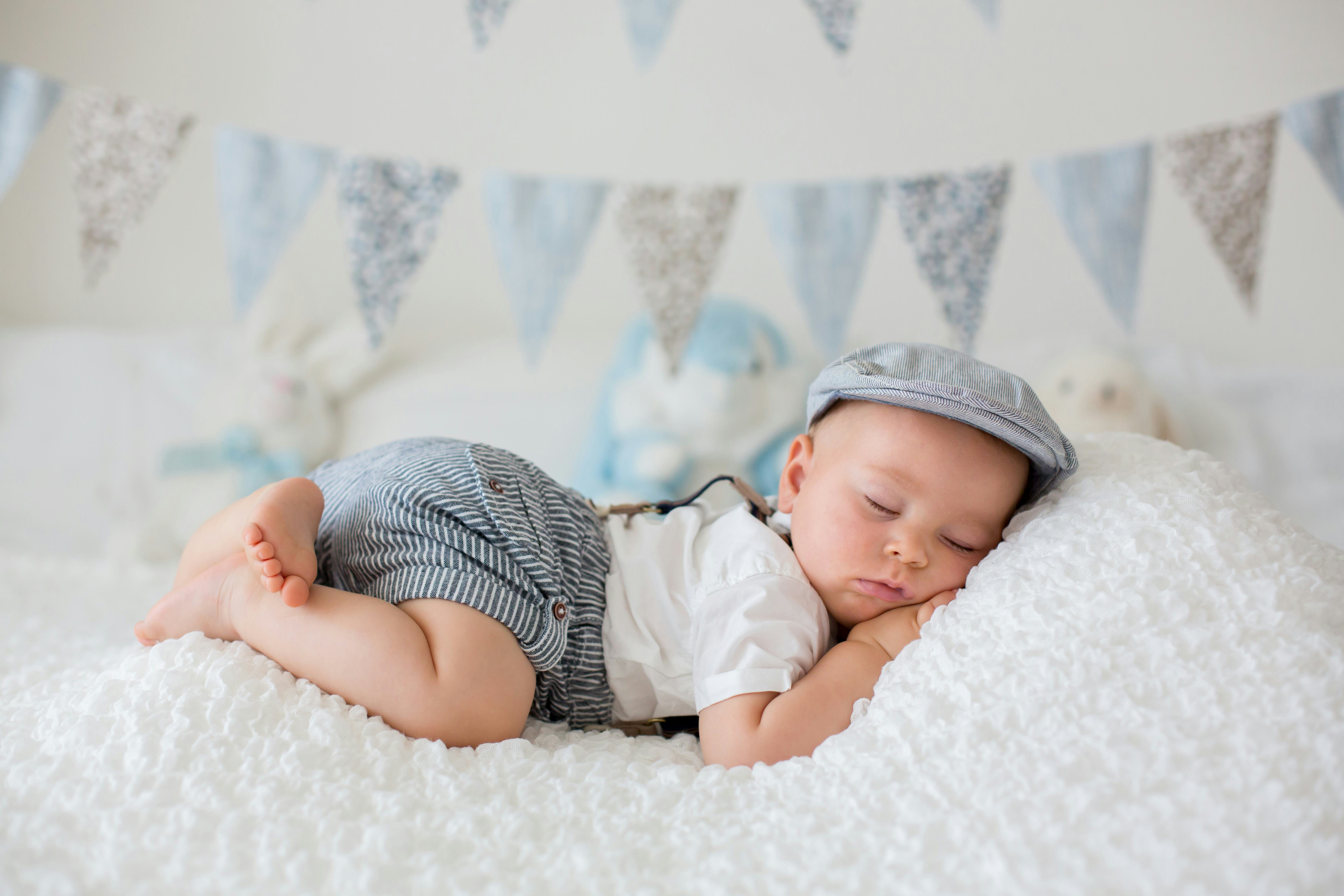 20 Traditional Baby Names With Nicknames That Are So Cute