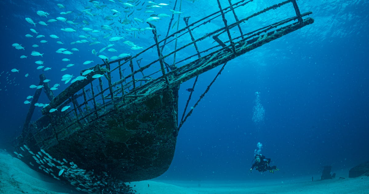6 famous shipwrecks still lost at sea