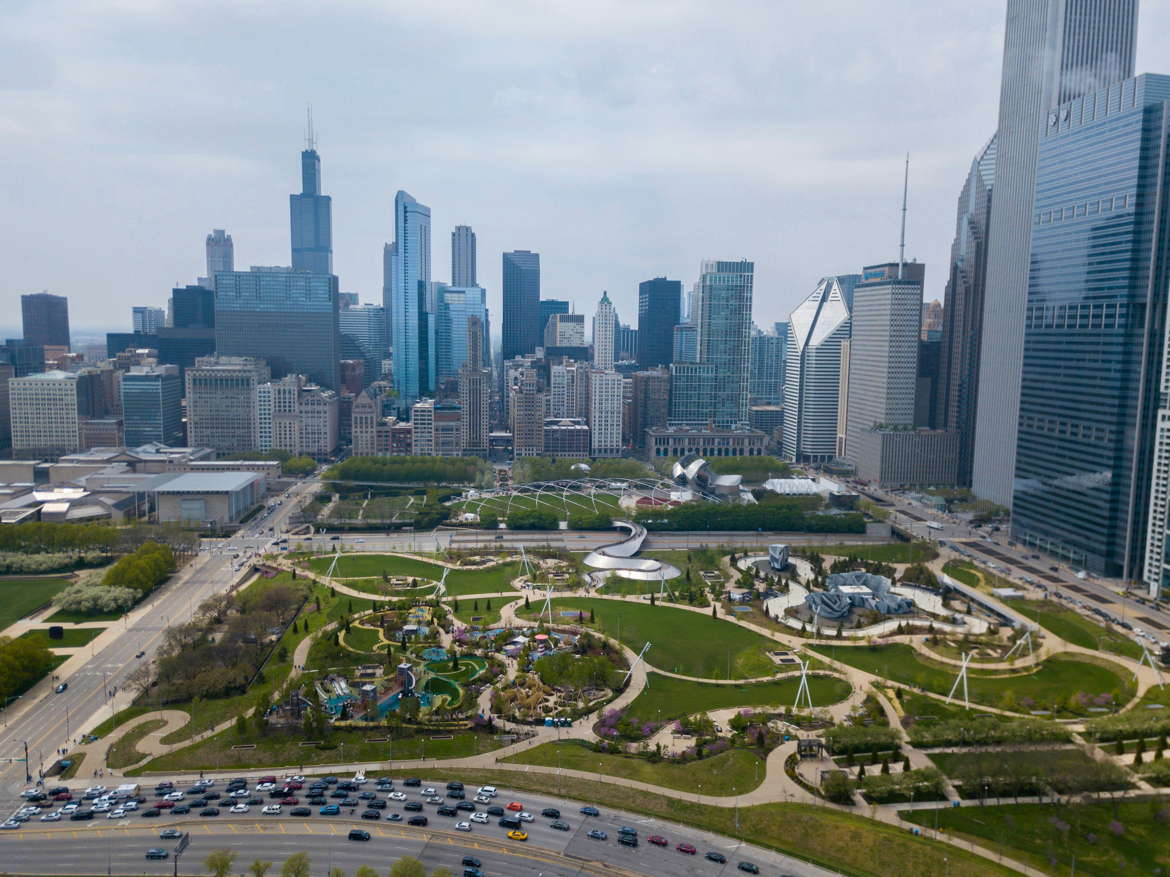 Beutiful aerial view of the Chicago Parks and City