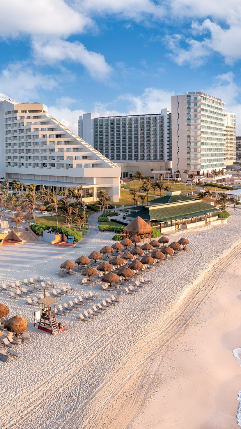 Pioneering Aries will love visiting this Cancun all-inclusive resort. 