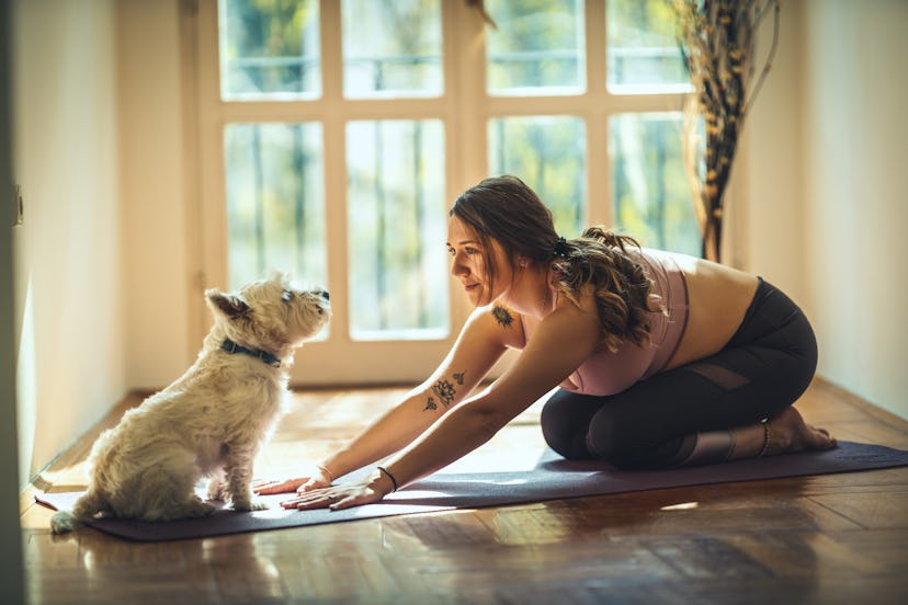 Tuck your toes under to loosen up your ligaments.