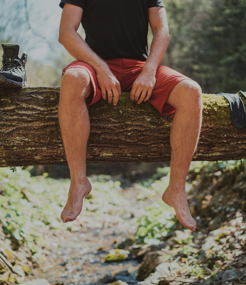 How to wash your clothes while hiking and the 7 things you need