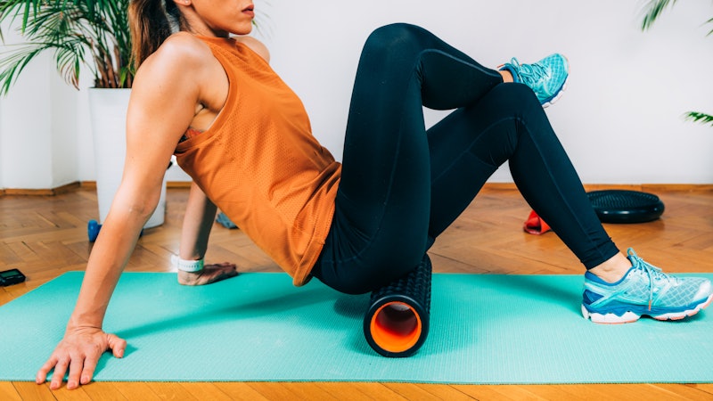 The difference between foam rolling and massage guns for your recovery practice.