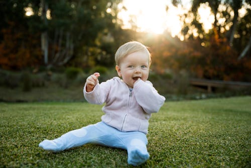 can babies wear long sleeves in the summer?