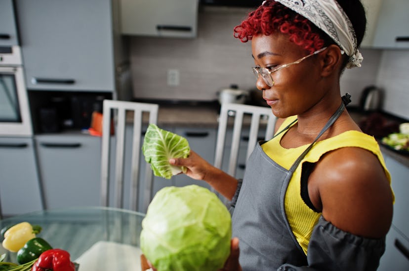 Drying up breast milk with cabbage leaves is popular on the internet and with lactation consultants.