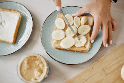Should You Eat Before Or After A Workout? Experts Weigh In Should You Eat Before Or After A Workout? Experts Weigh In