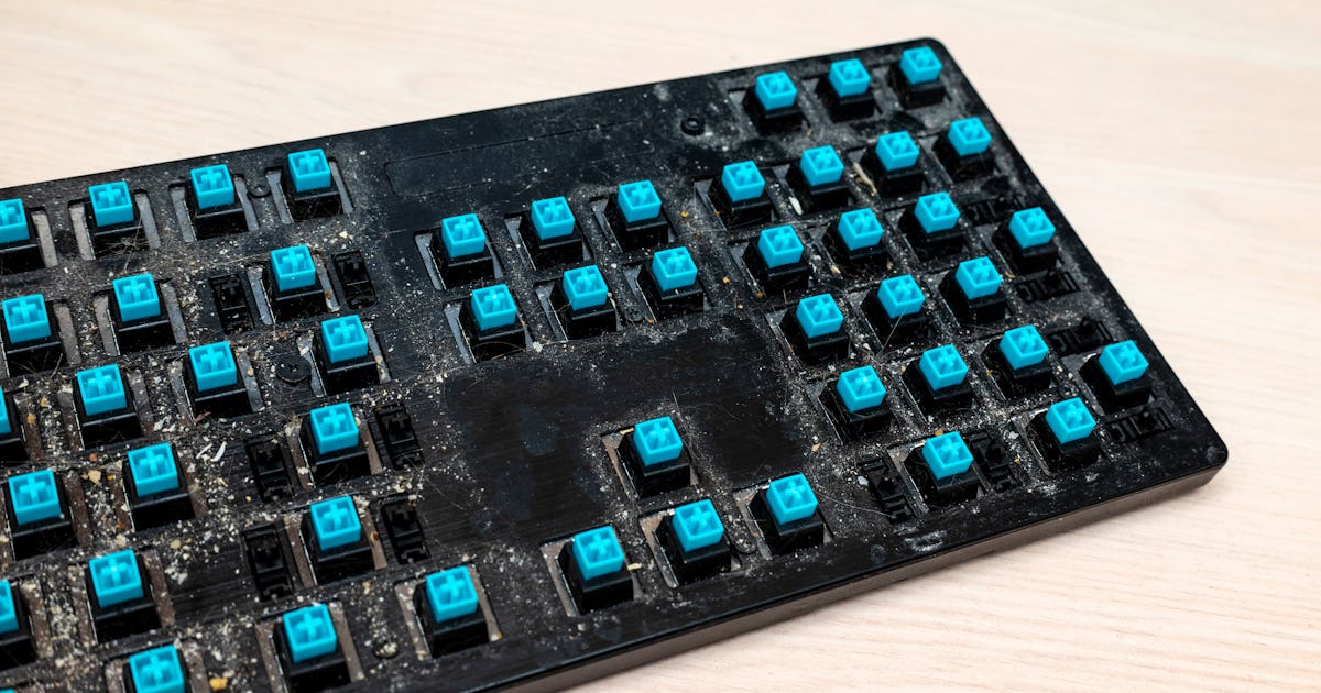 How to clean your filthy mechanical keyboard