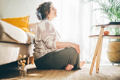 Try meditating for one to two minutes to start if you're a beginner.