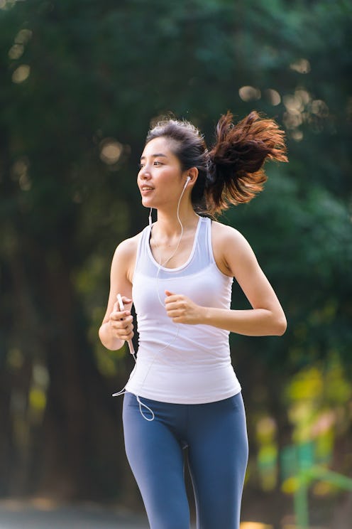 How to work out in the morning, according to fitness pros.