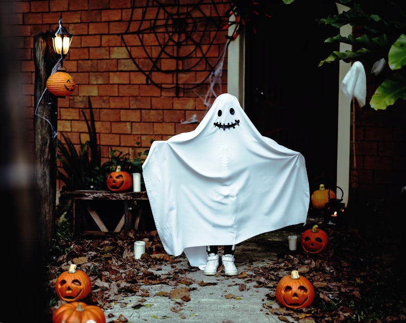 Ghost costume for Halloween party