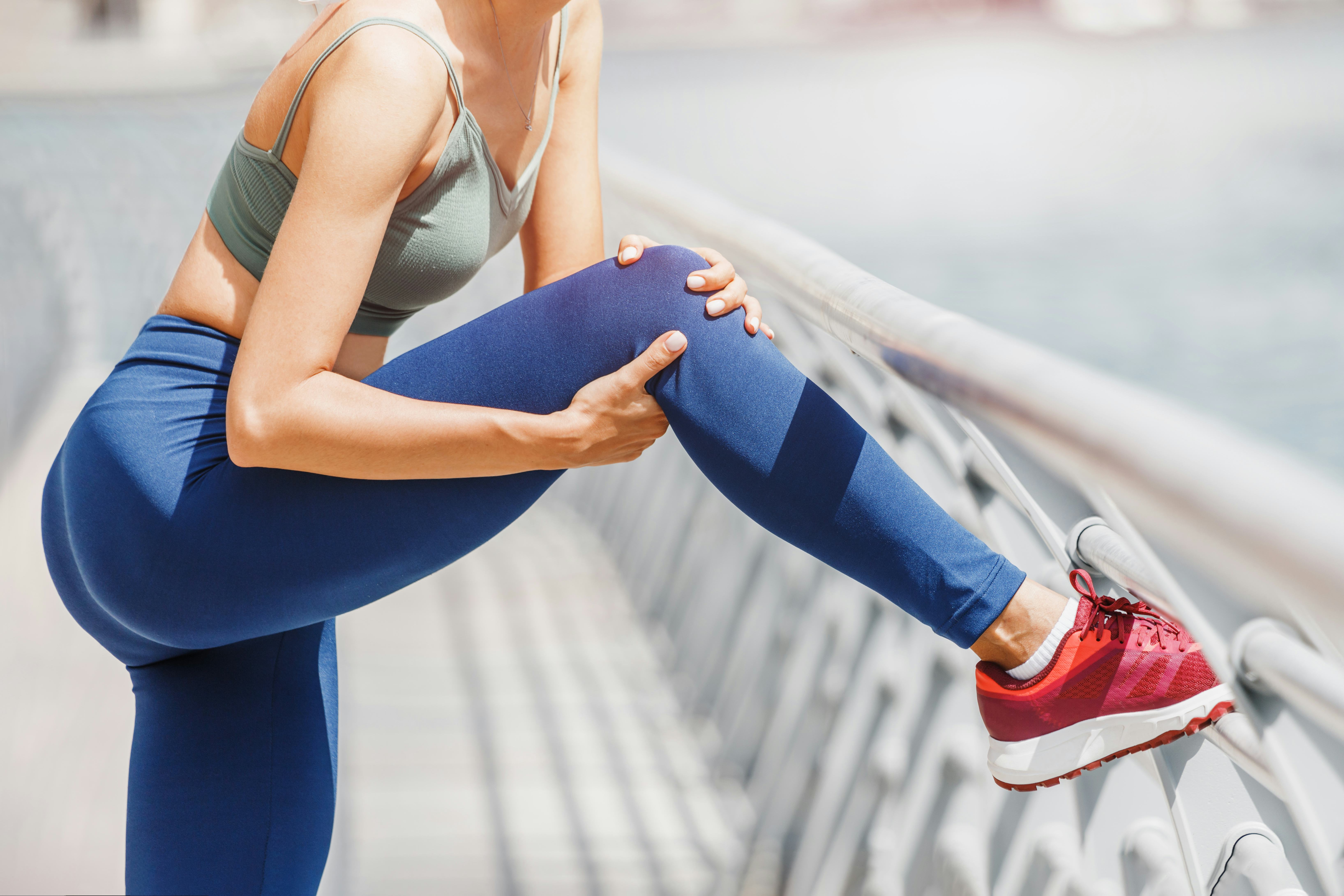 Why Does My Knee Hurt When I Bend It? Experts Explain