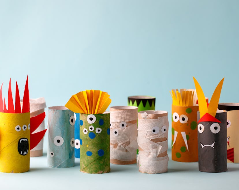 Halloween crafts for kids for preschoolers and toddlers to do with their parents