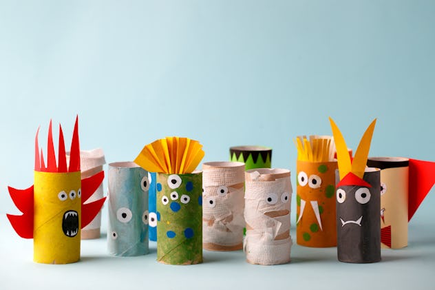 Halloween craft for kids, toilet paper