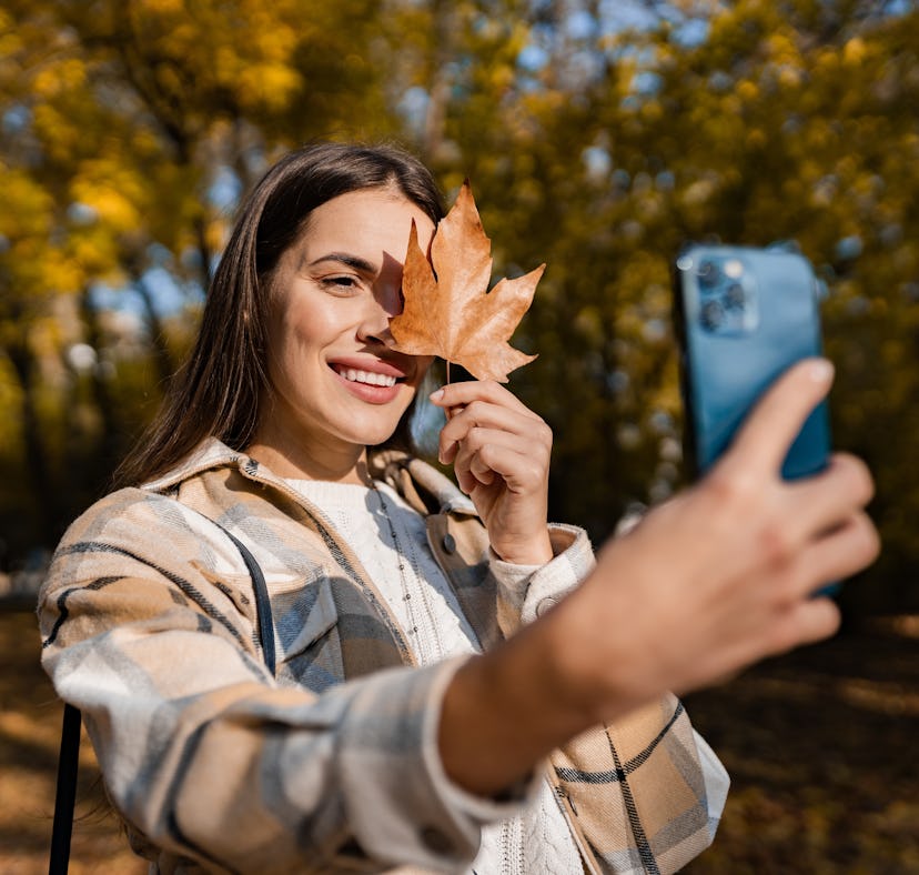 Fall and Halloween iPhone lock screen wallpapers.