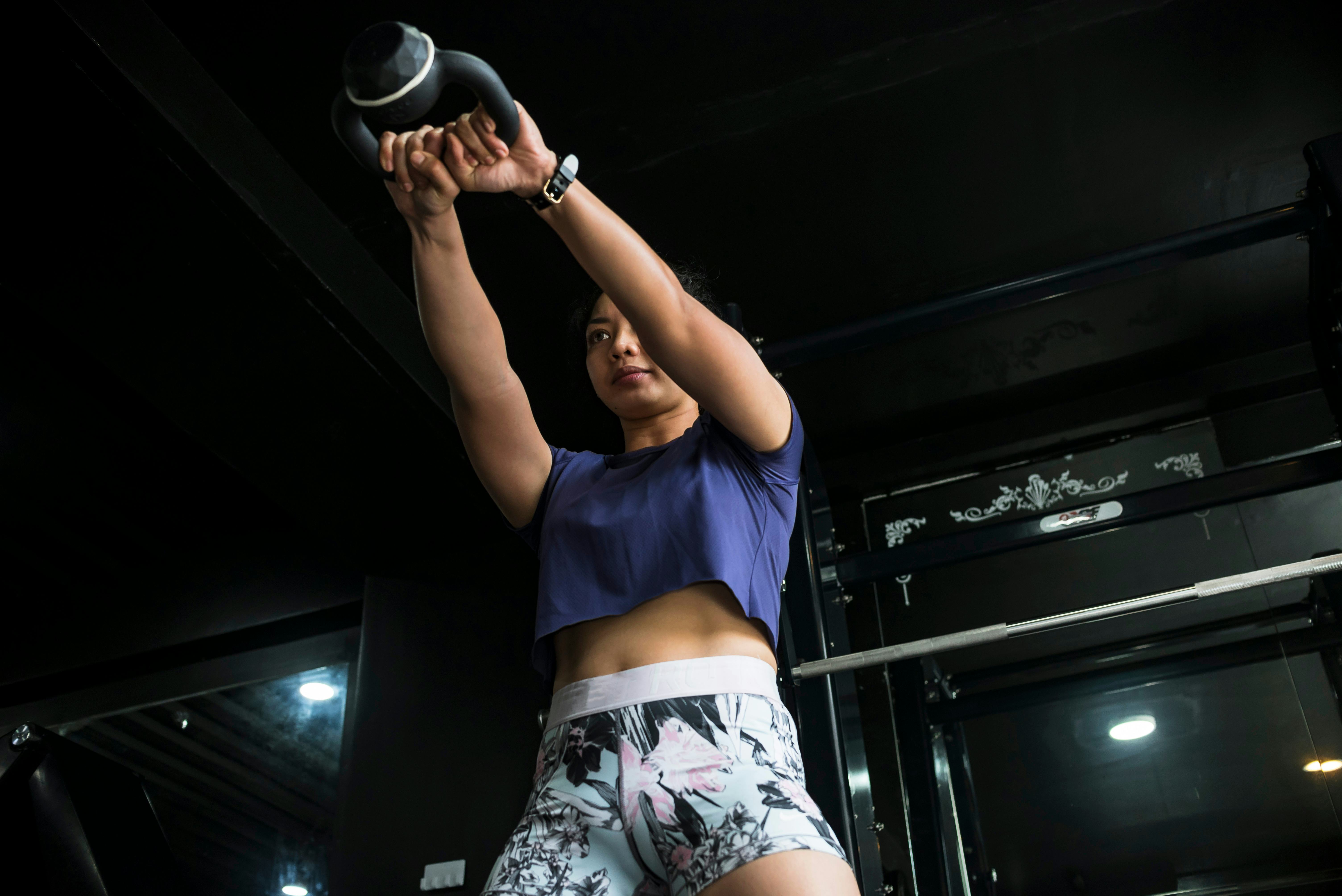 How Many Kettlebell Swings Should You Do? Trainers Weigh In