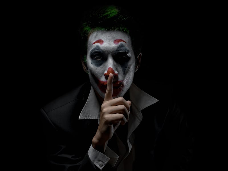 Makeup for Halloween: Image of a man in a joker makeup