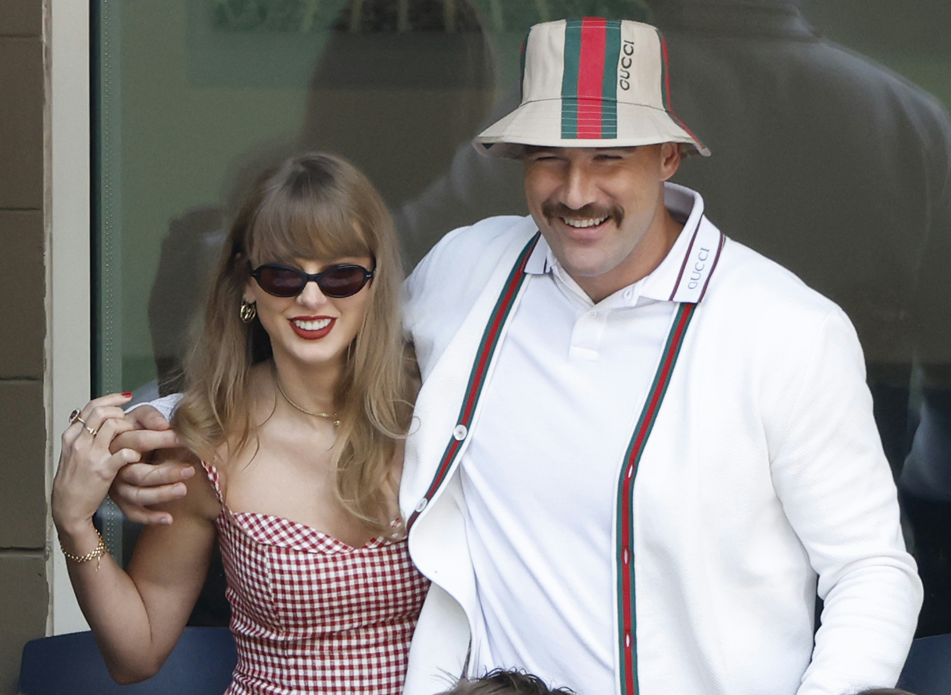 Taylor Swift and Travis Kelce watch Jannik Sinner of Italy and Taylor Fritz play in the men&rsquo;s single&hellip;