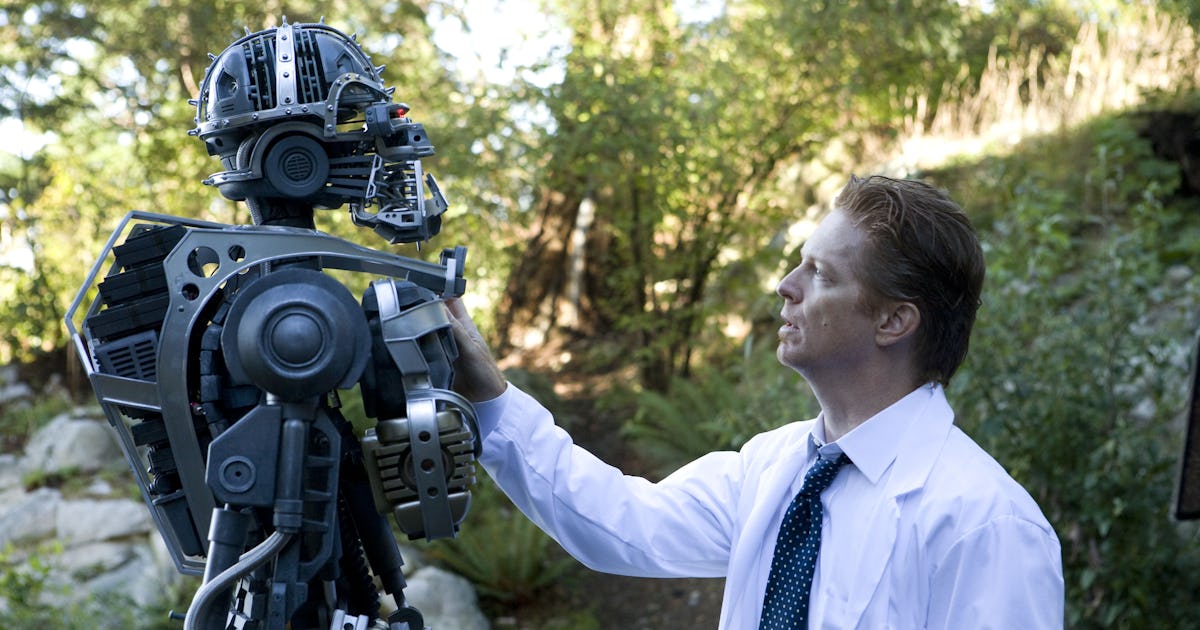 15 Years Ago, An Iconic Sci-Fi Villain Got A Shockingly Dark Origin