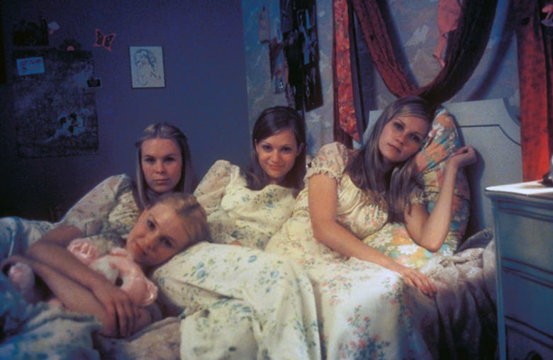Chelsea Swain, Leslie Hayman, Kirsten Dunst, A.J. Cook in 'The Virgin Suicides.'