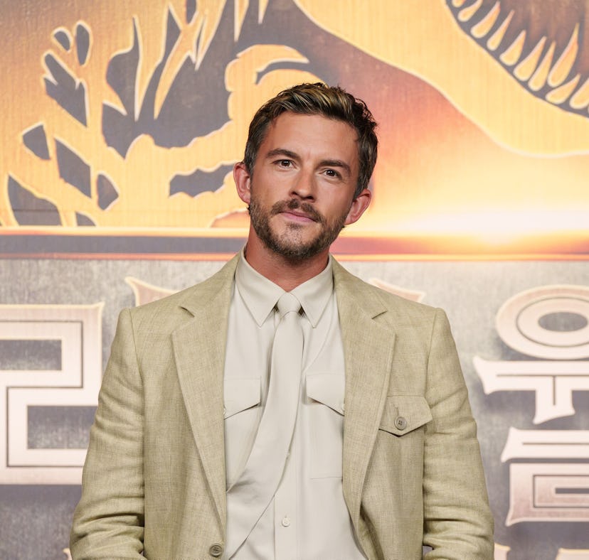 Jonathan Bailey said he's "available" in a rare relationship status update.